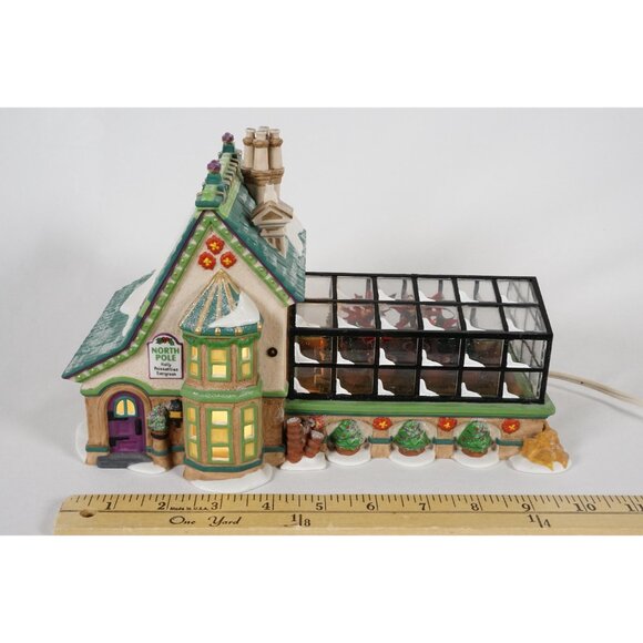 Department 56 Mrs. Claus' Greenhouse #56395 North Pole Lighted Building w/ Box - Picture 2 of 12